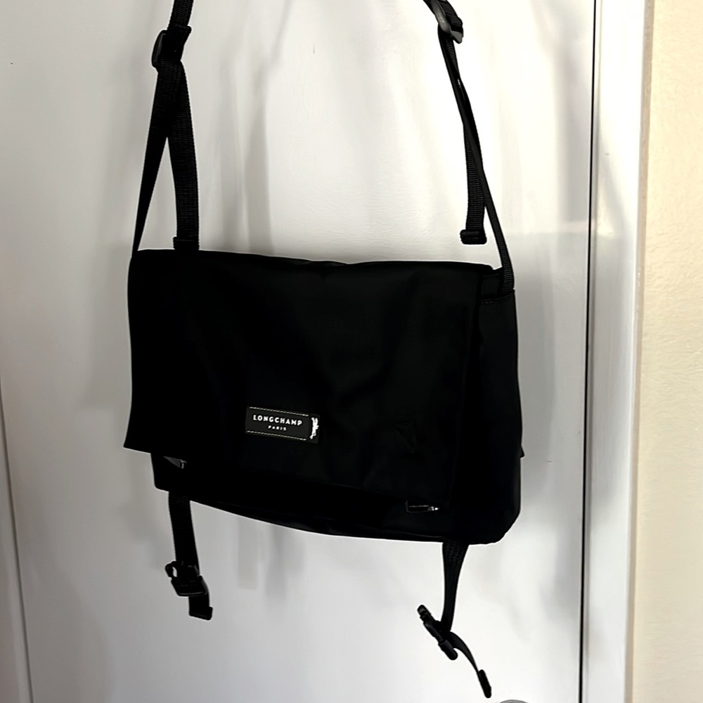 Longchamp messenger bag brand new great bag NWT